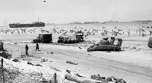 Une plage d’Omaha l’après-midi du 6 juin Une plage d’Omaha l’après-midi du 6 juin